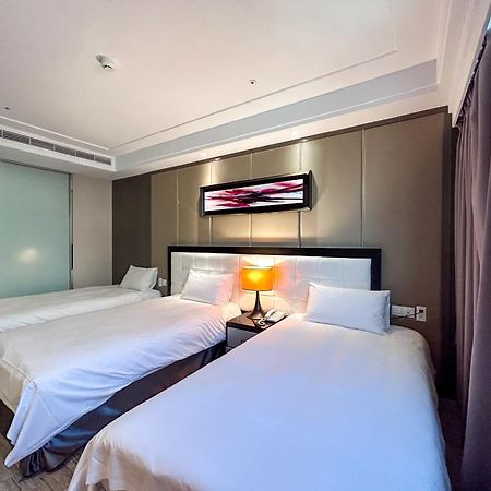 Royal Fine Hotel Гаосюн Экстерьер фото