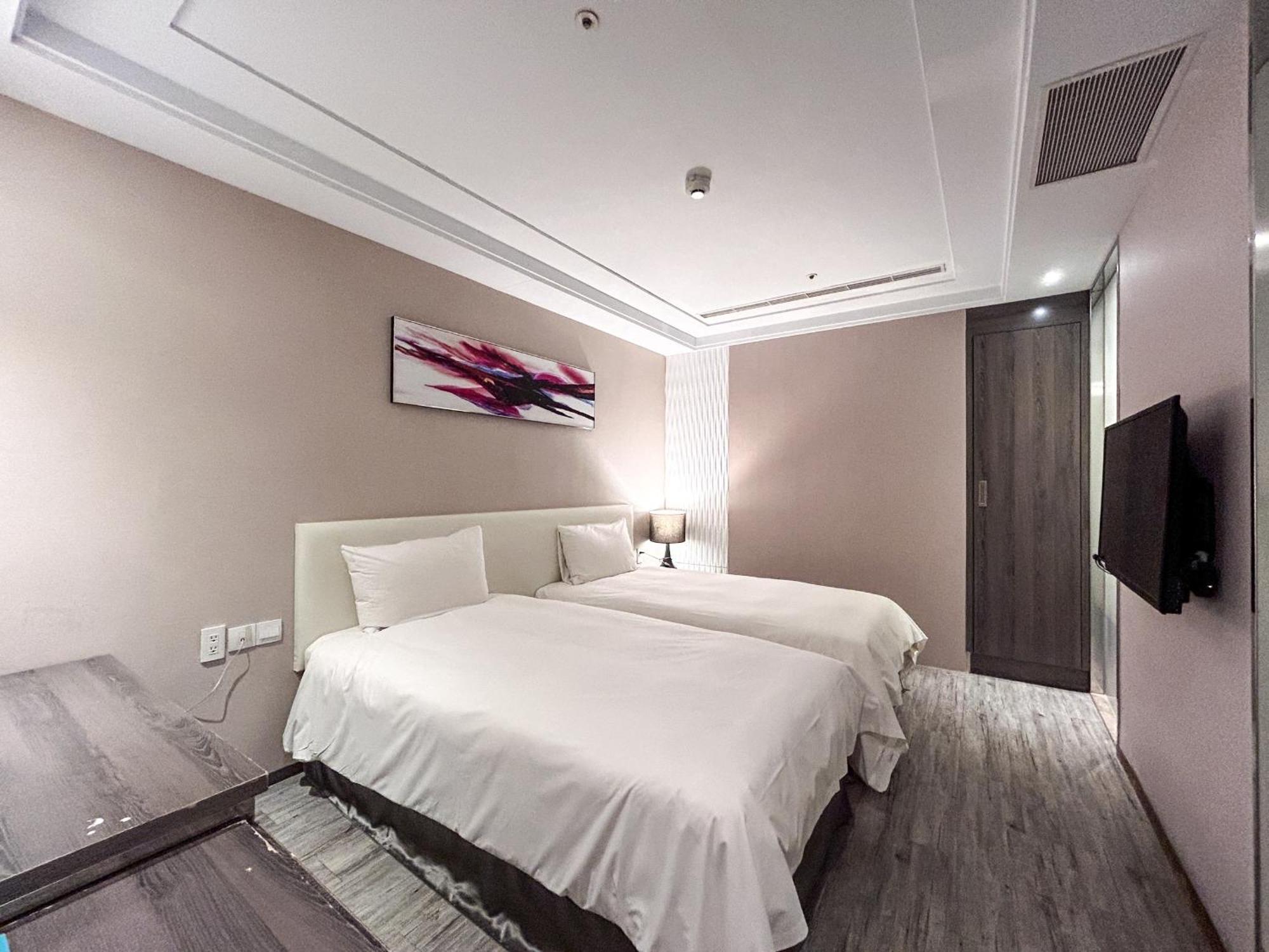 Royal Fine Hotel Гаосюн Экстерьер фото